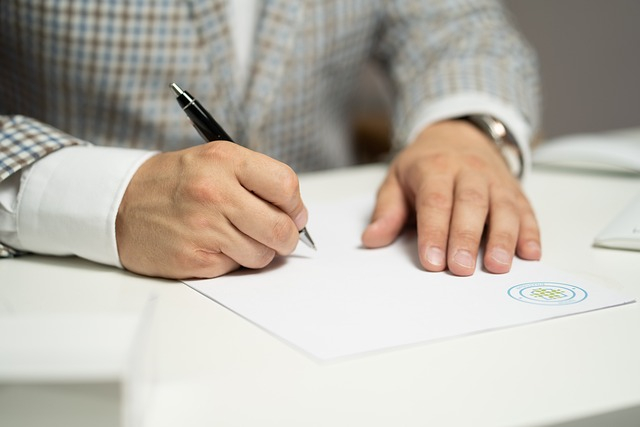 navigating-costs-and-contracts-in-web-development-outsourcing